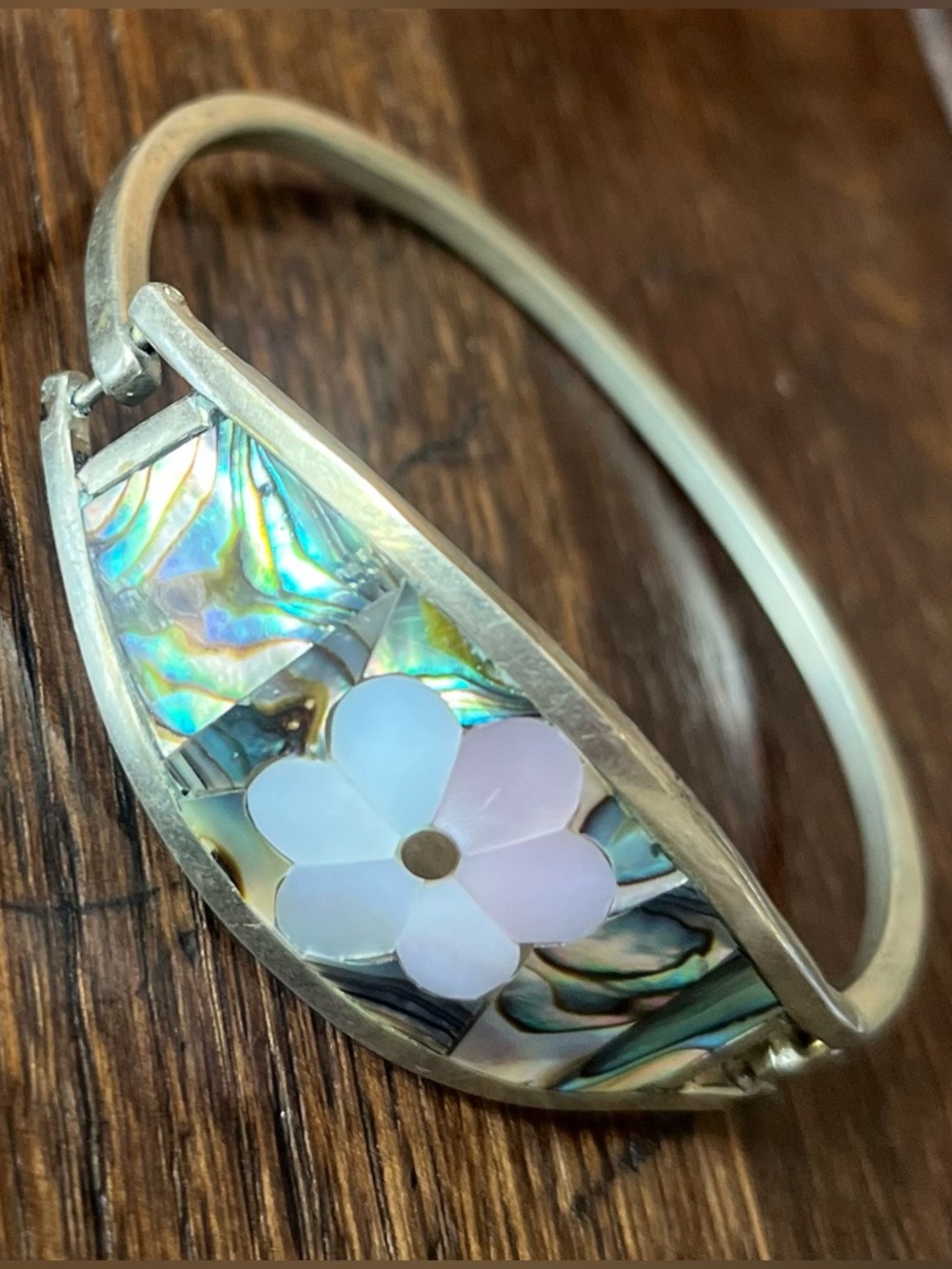 VTG Alpaca Silver Mother Of Pearl Abalone Flower Hinge Bangle Bracelet - Petite